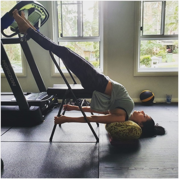 Simply Yoga - Studio Class